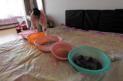 寻甸楼上漏水，住户失联，小区没物管，业主维权难！律师来支招……